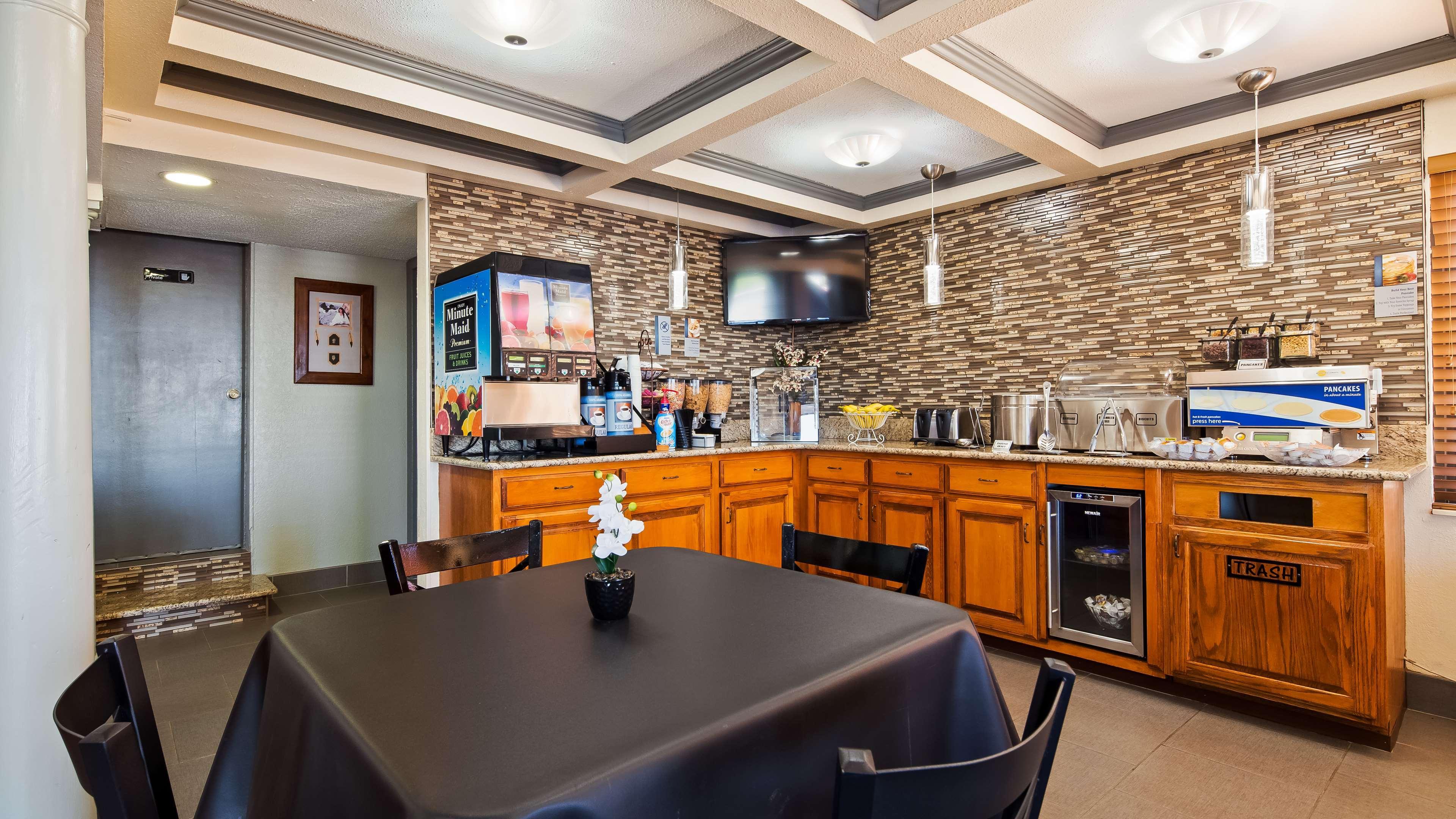 Best Western Montis Inn St. Robert Extérieur photo