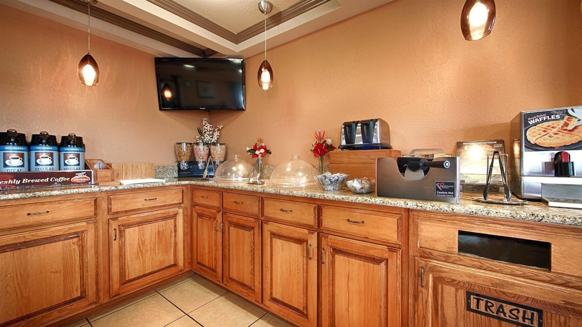 Best Western Montis Inn St. Robert Extérieur photo